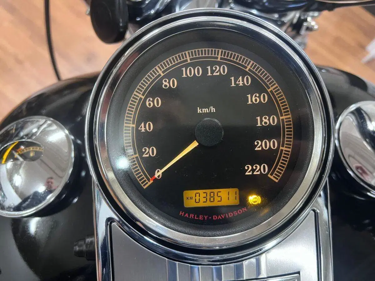 Harley-Davidson 1584 Road King Classic (2007 - 10) - FLHRC (7)