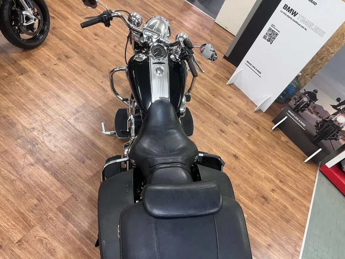 Harley-Davidson 1584 Road King Classic (2007 - 10) - FLHRC (6)
