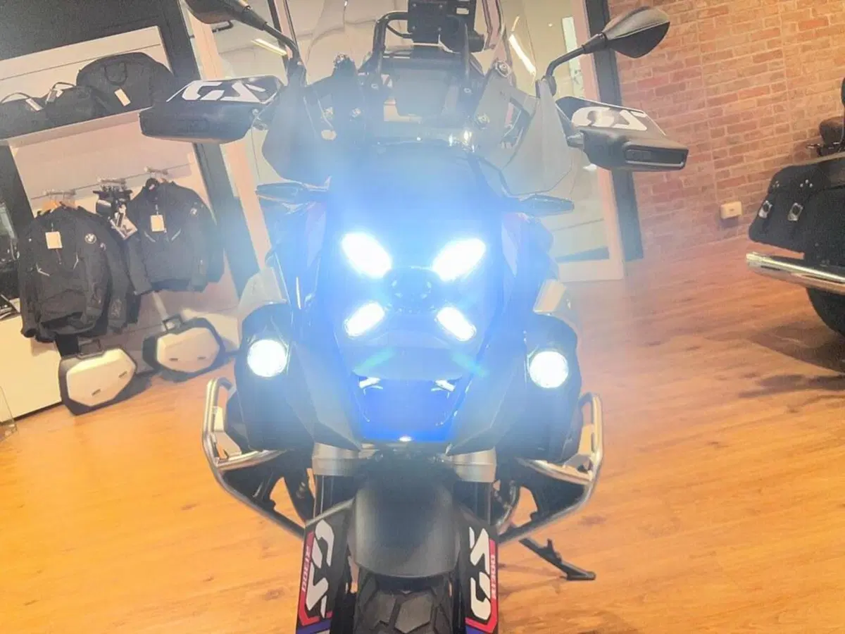 Bmw R 1300 GS (2023 - 26) (9)