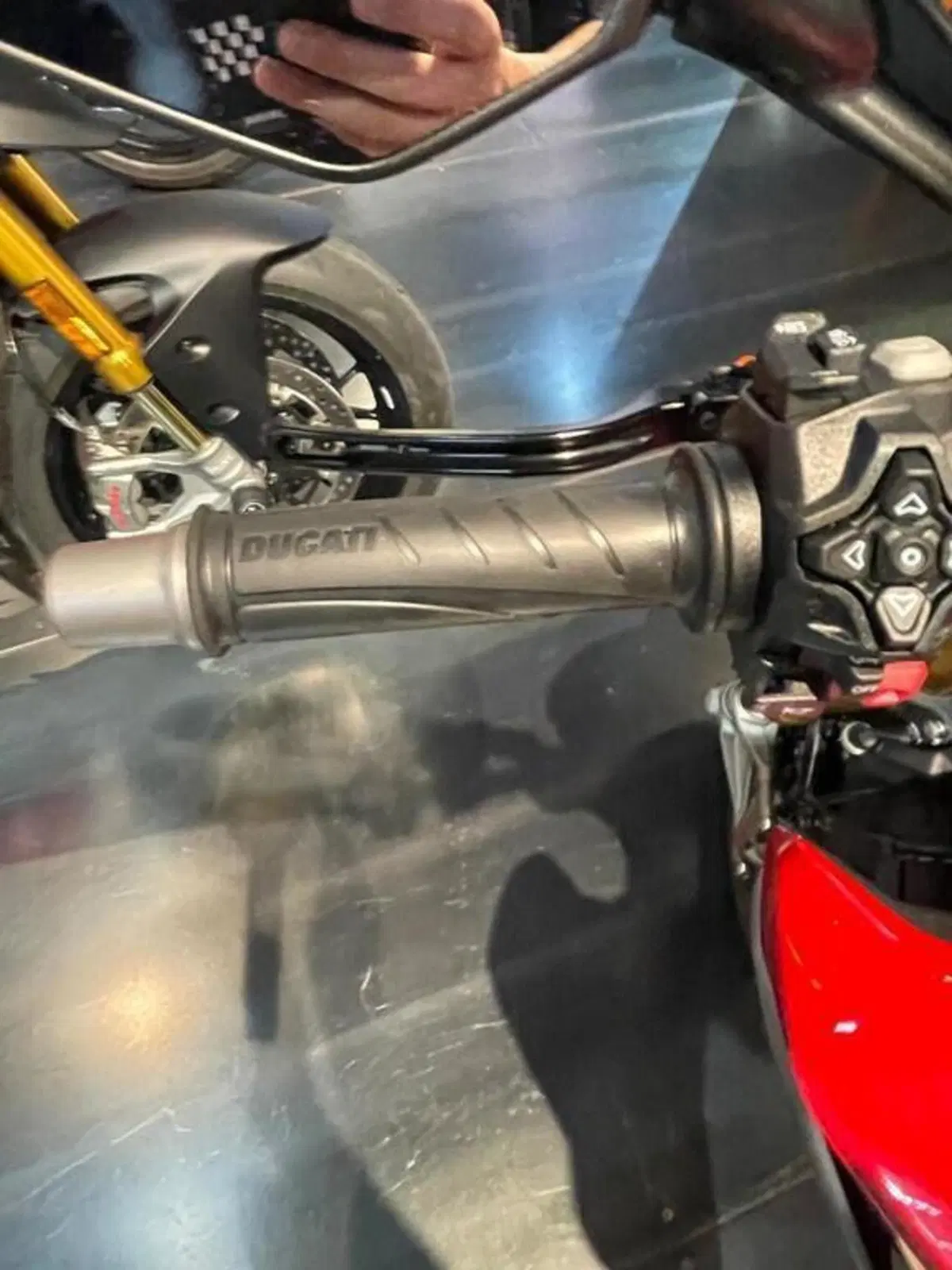 Ducati Streetfighter V2 S (2025 - 26) (3)
