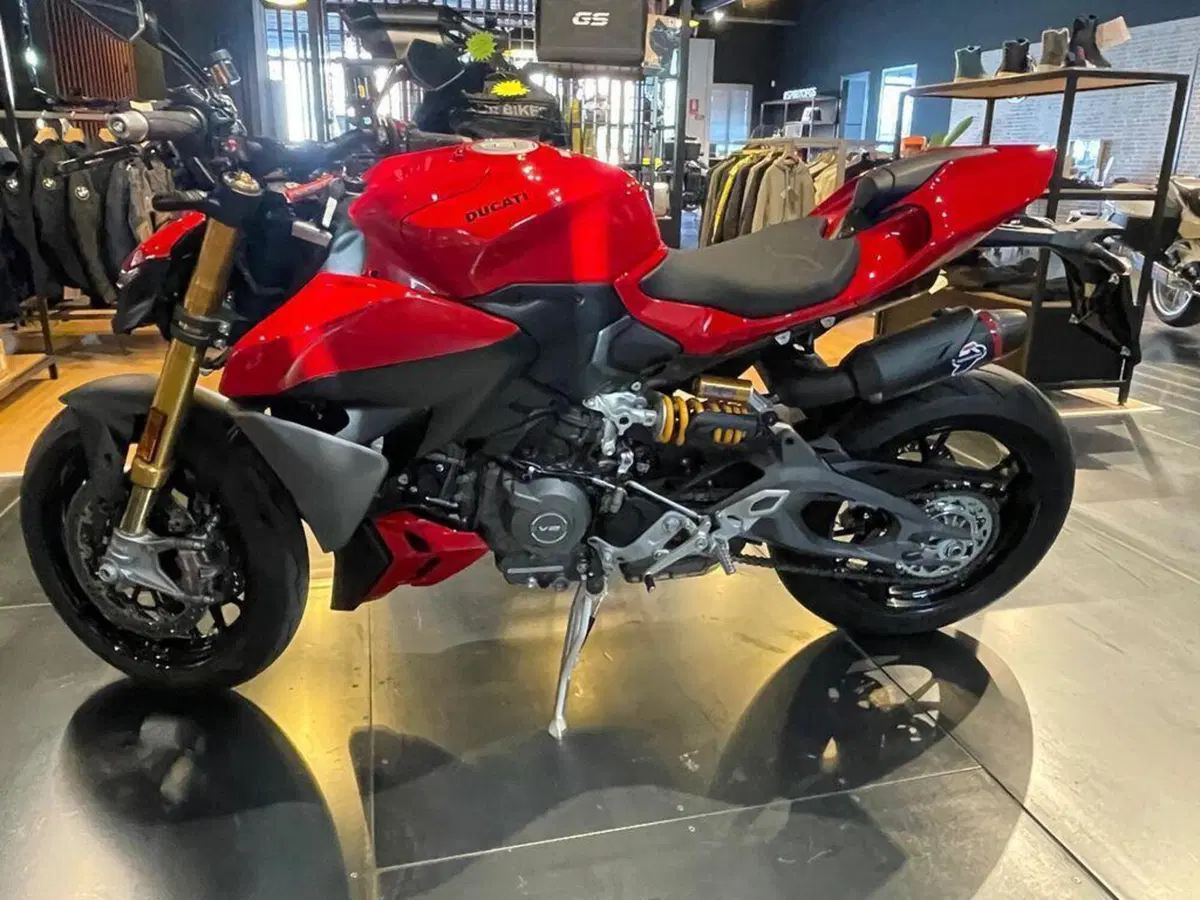 Ducati Streetfighter V2 S (2025 - 26) (4)