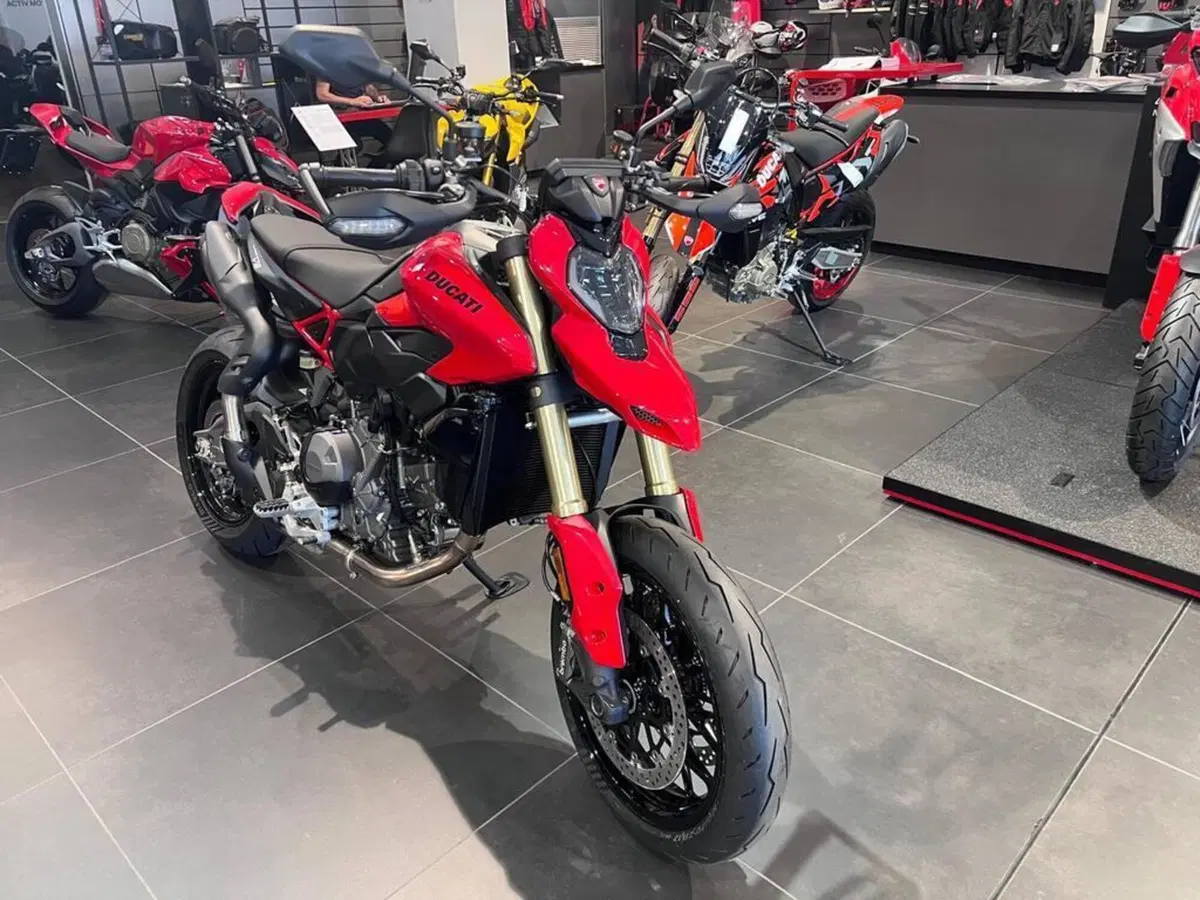 Ducati Hypermotard V2 (2026) (3)