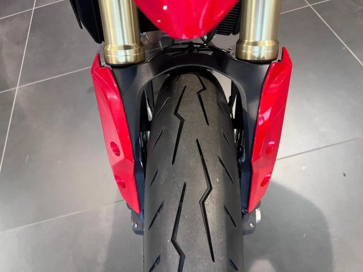 Ducati Hypermotard V2 (2026) (12)