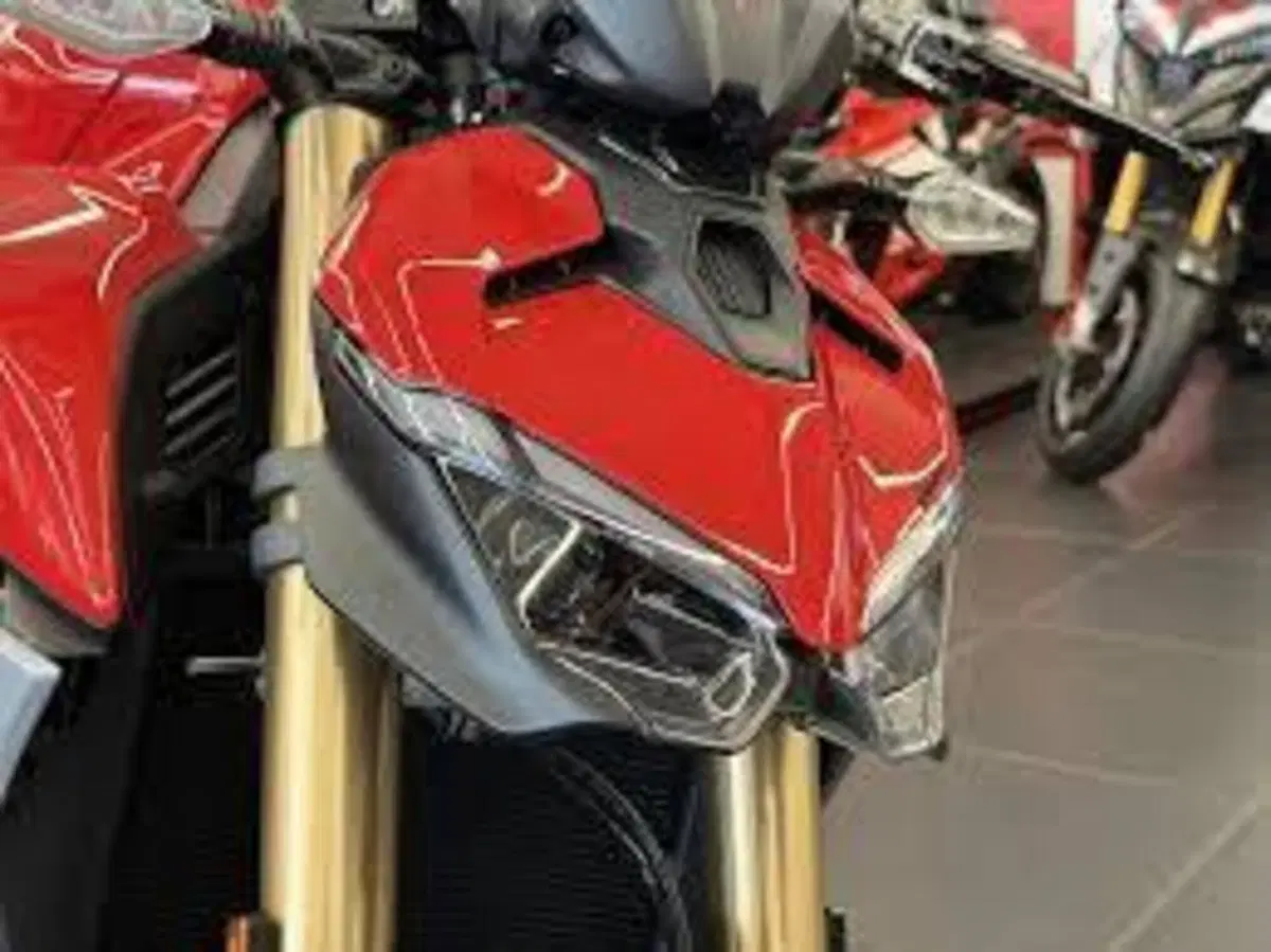 Ducati Streetfighter V2 S (2025 - 26) (7)