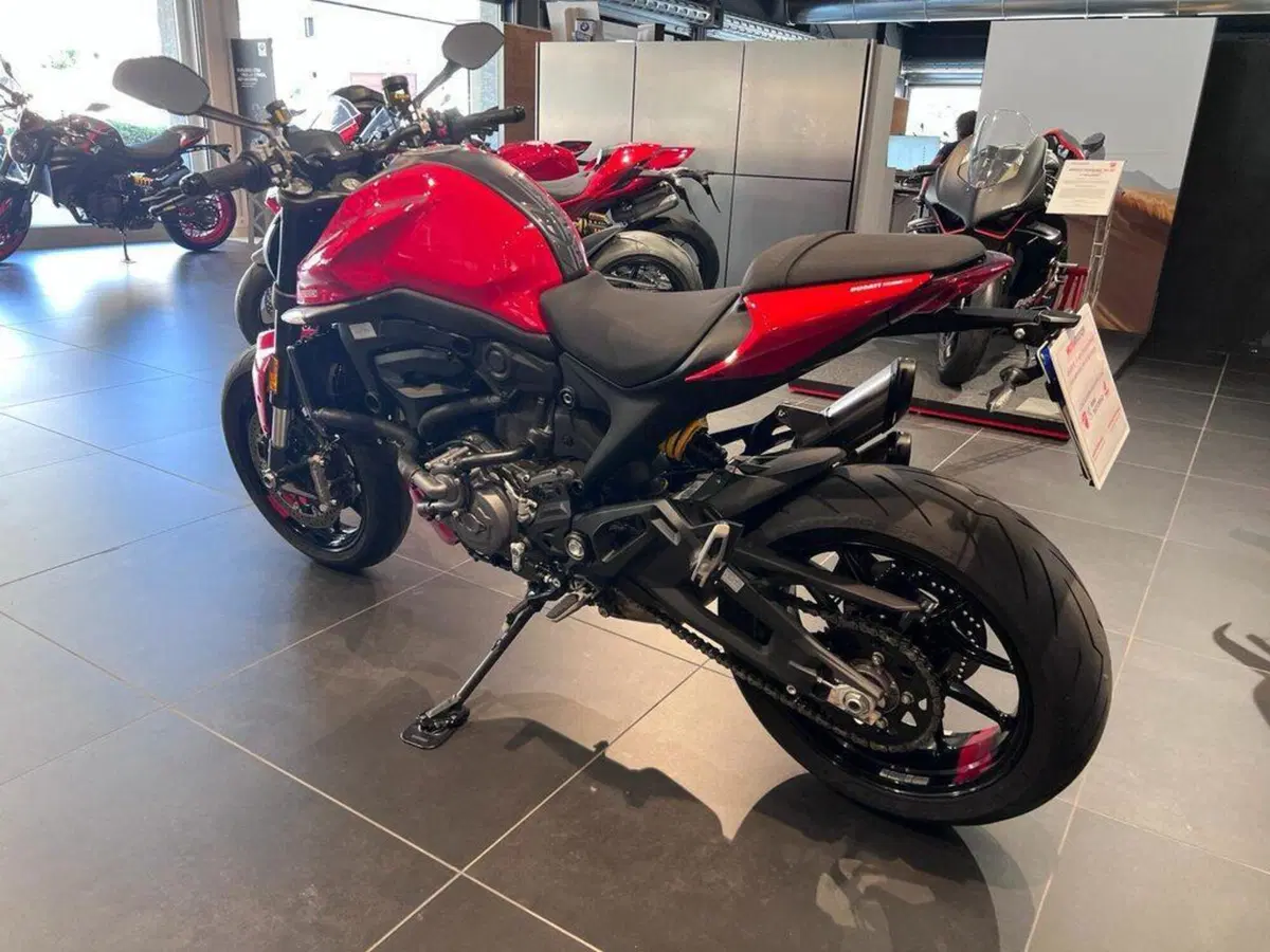 Ducati Monster 937 (2021 - 25) (6)