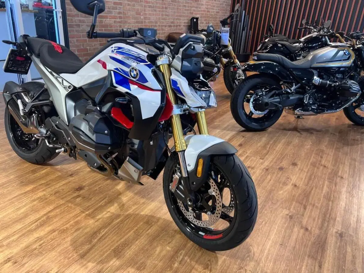 Bmw R 1300 R (2026 - 27) (2)