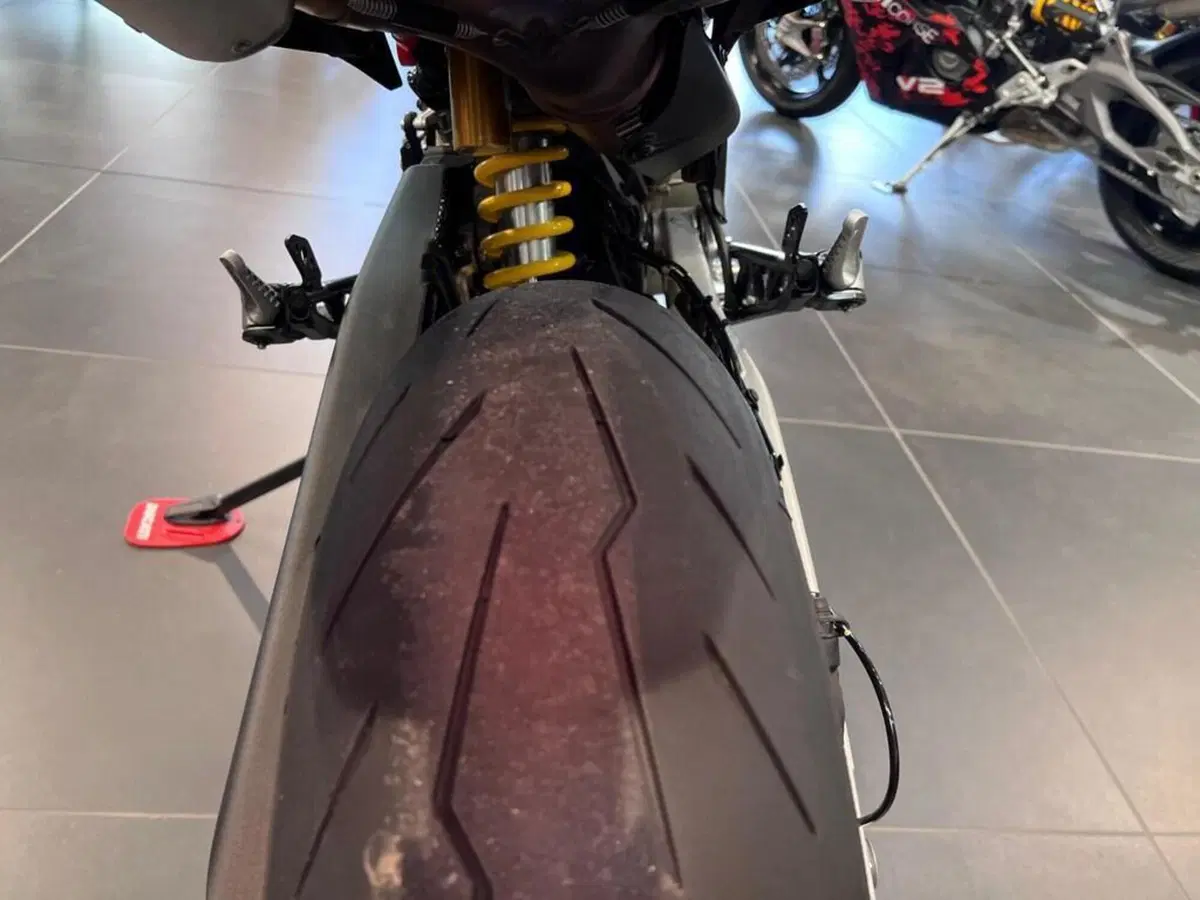 Ducati Hypermotard 698 Mono RVE (2024 - 26) (14)