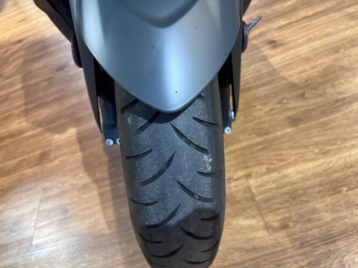Yamaha T-Max 560 (2025 - 26) (13)