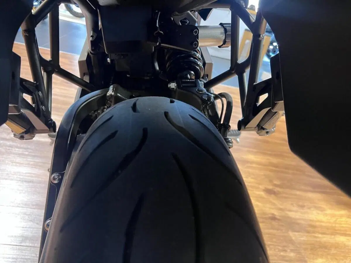 Kawasaki Versys 650 Tourer Plus (2025 - 26) (14)