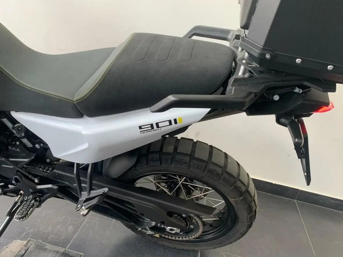 Husqvarna Norden 901 (2022 - 26) (12)