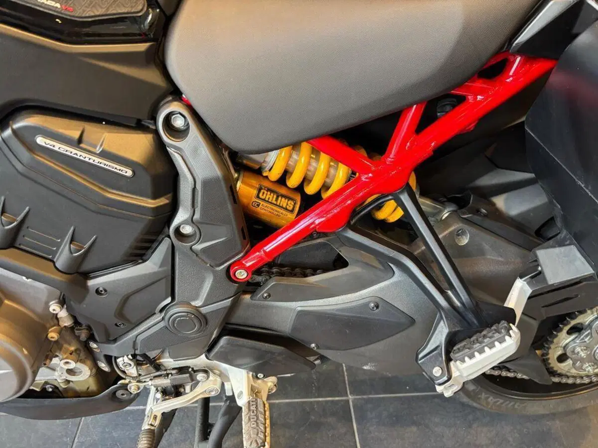 Ducati Multistrada V4 Pikes Peak (2021 - 24) (10)