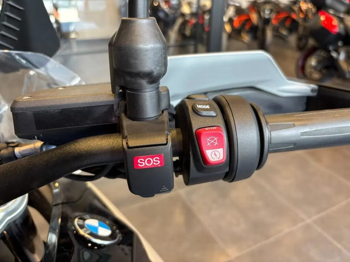 Bmw R 1300 GS Triple Black (2023 - 26) (7)