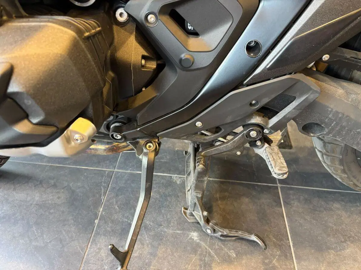 Bmw R 1300 GS Triple Black (2023 - 26) (11)