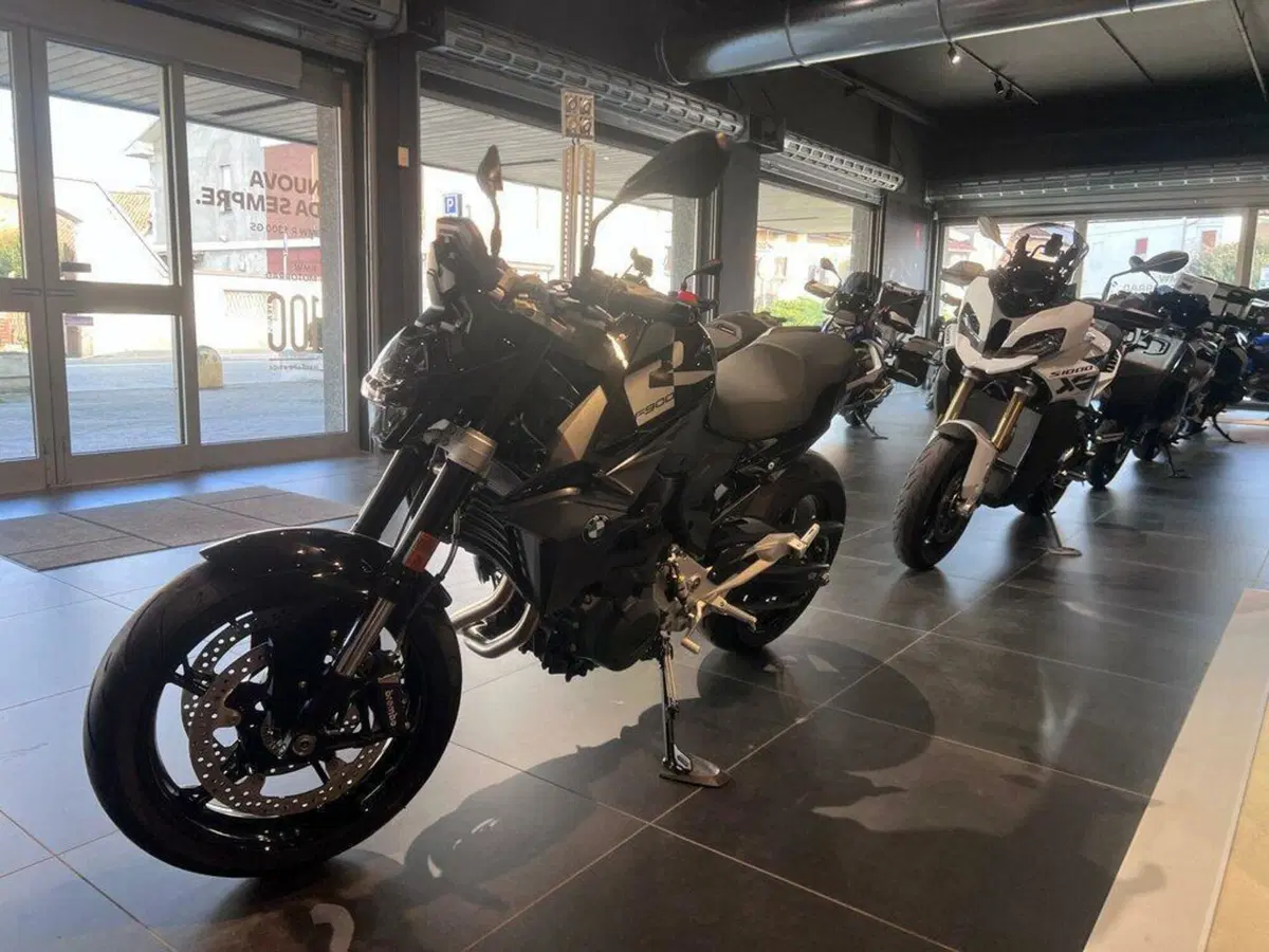 Bmw F 900 R (2025 - 27) (4)