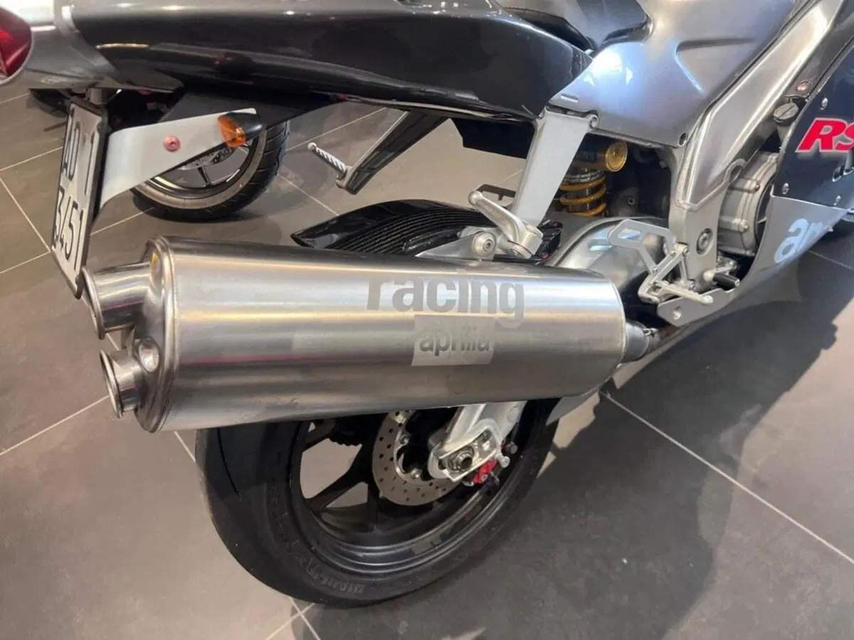 Aprilia RSV 1000 (1998 - 99) (12)
