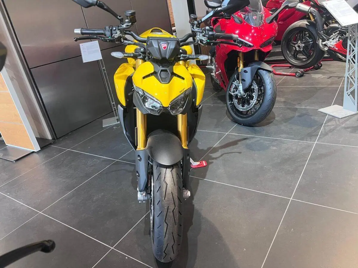 Ducati Streetfighter V2 S (2025 - 26) (3)