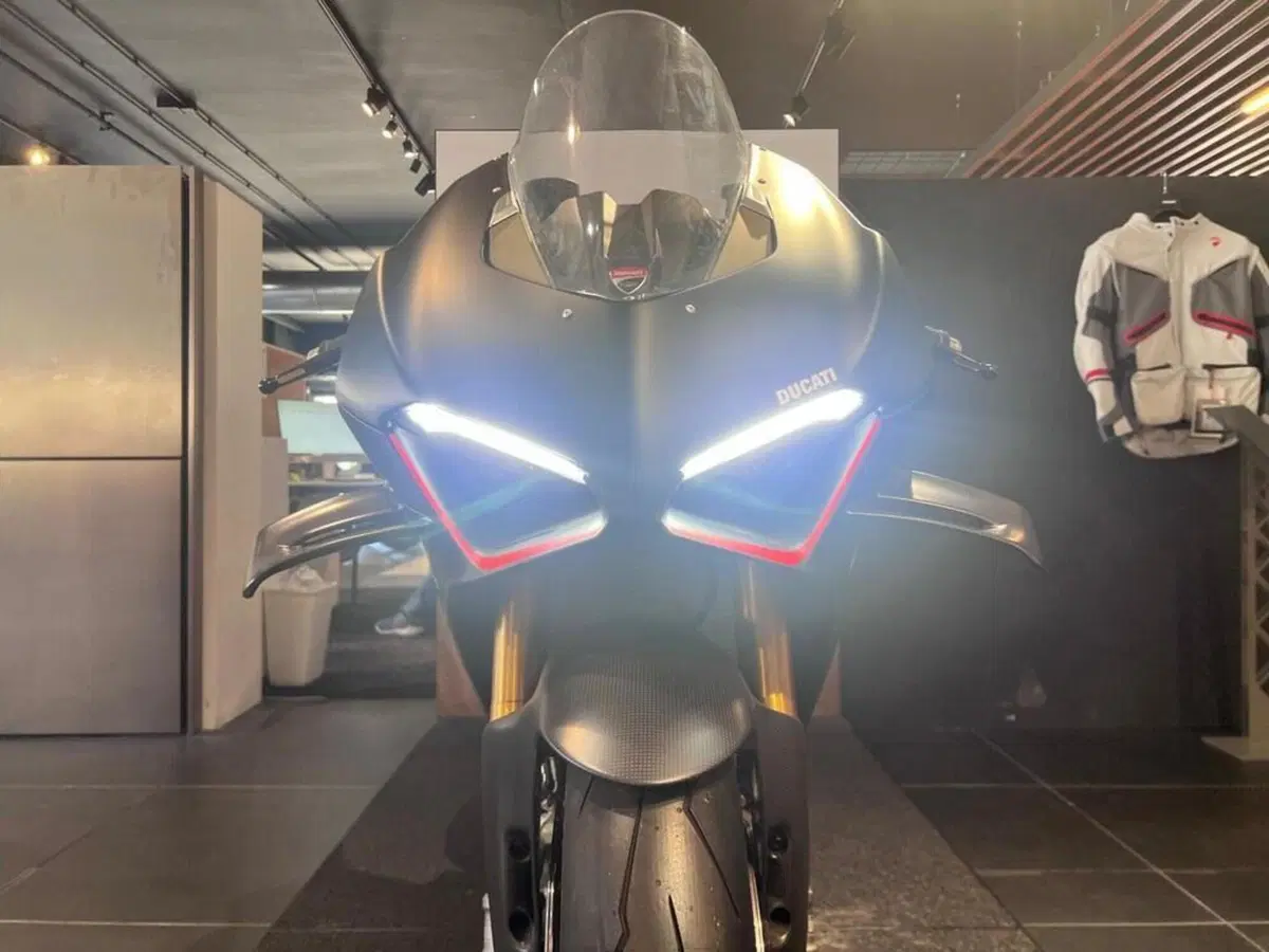 Ducati Panigale V4 1100 SP2 (2022 - 23) (7)