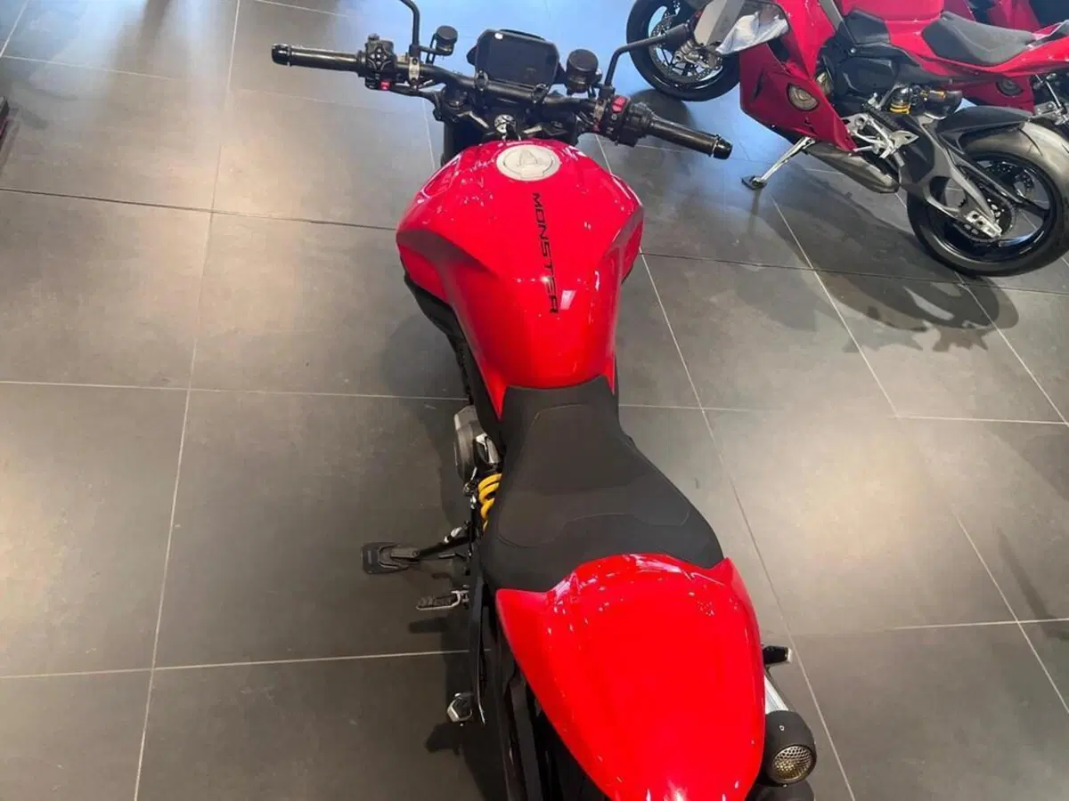 Ducati Monster 890 (2026) (6)