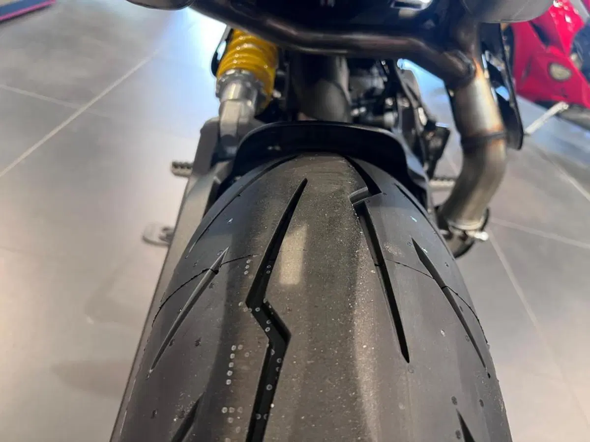 Ducati Hypermotard V2 (2026) (13)