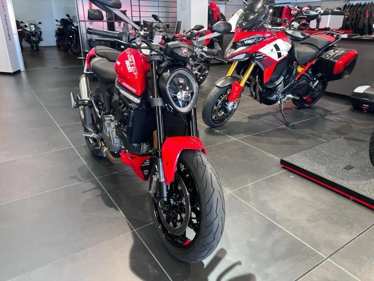 Ducati Monster 937 (2021 - 25) (3)