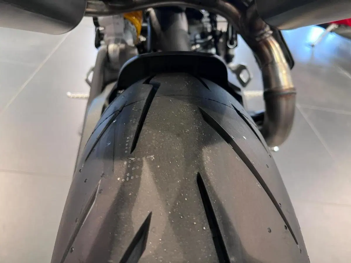 Ducati Panigale V2 FB63 (2026) (14)