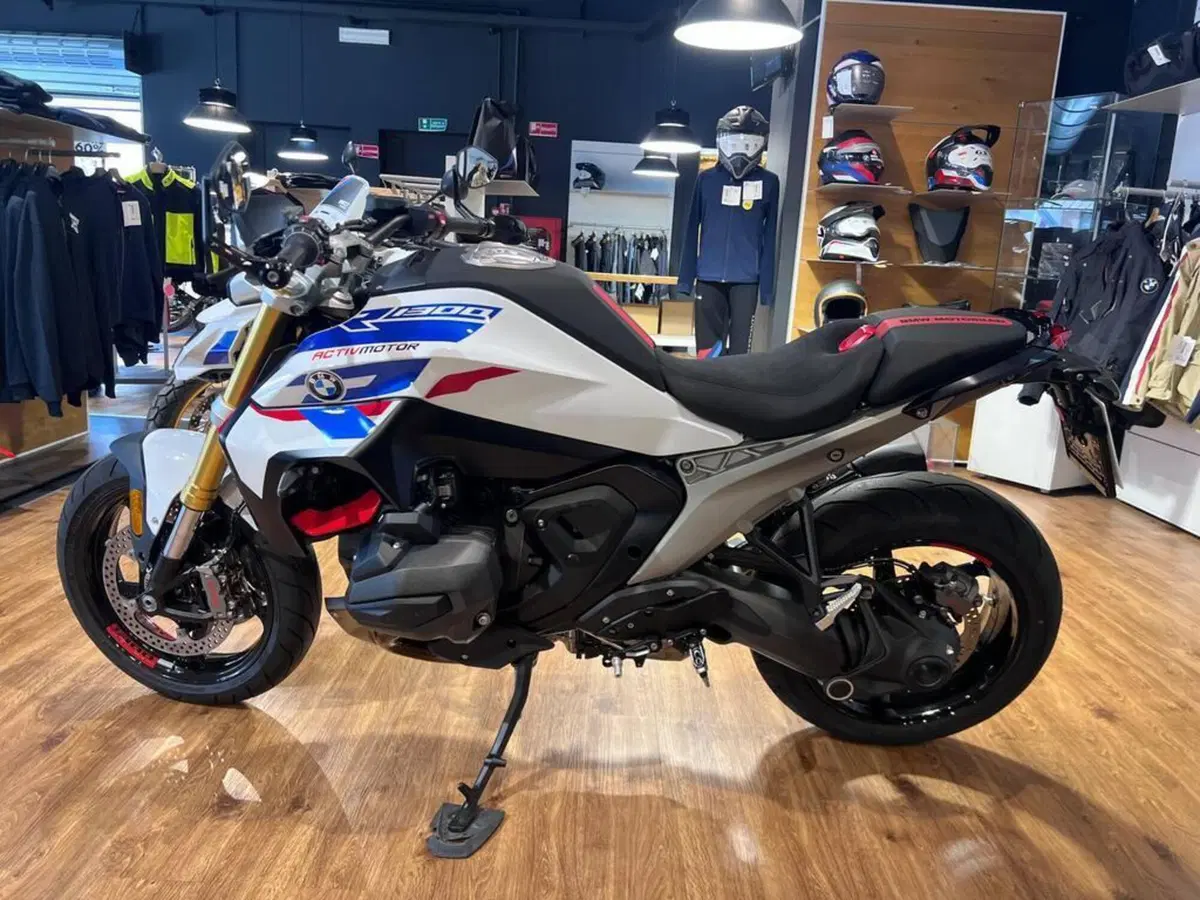 Bmw R 1300 R (2026 - 27) (5)