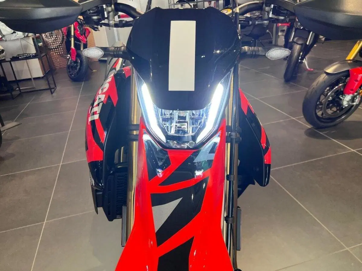 Ducati Hypermotard 698 Mono RVE (2024 - 26) (9)