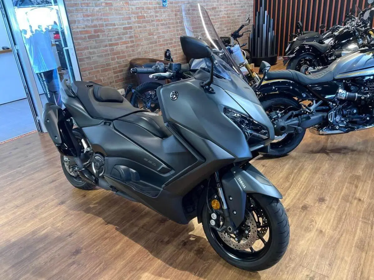 Yamaha T-Max 560 (2025 - 26) (2)