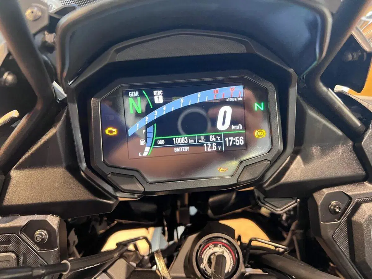 Kawasaki Versys 650 Tourer Plus (2025 - 26) (8)