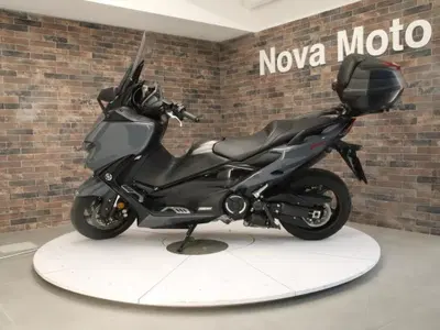 Yamaha T-Max 560 Tech Max (2021) usata