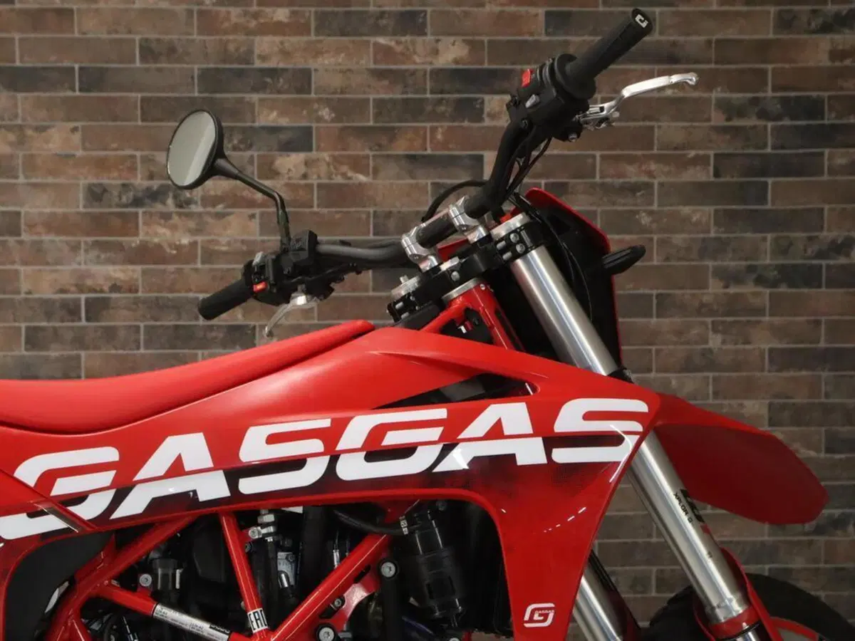GASGAS ES 700 (2022 - 26) (8)
