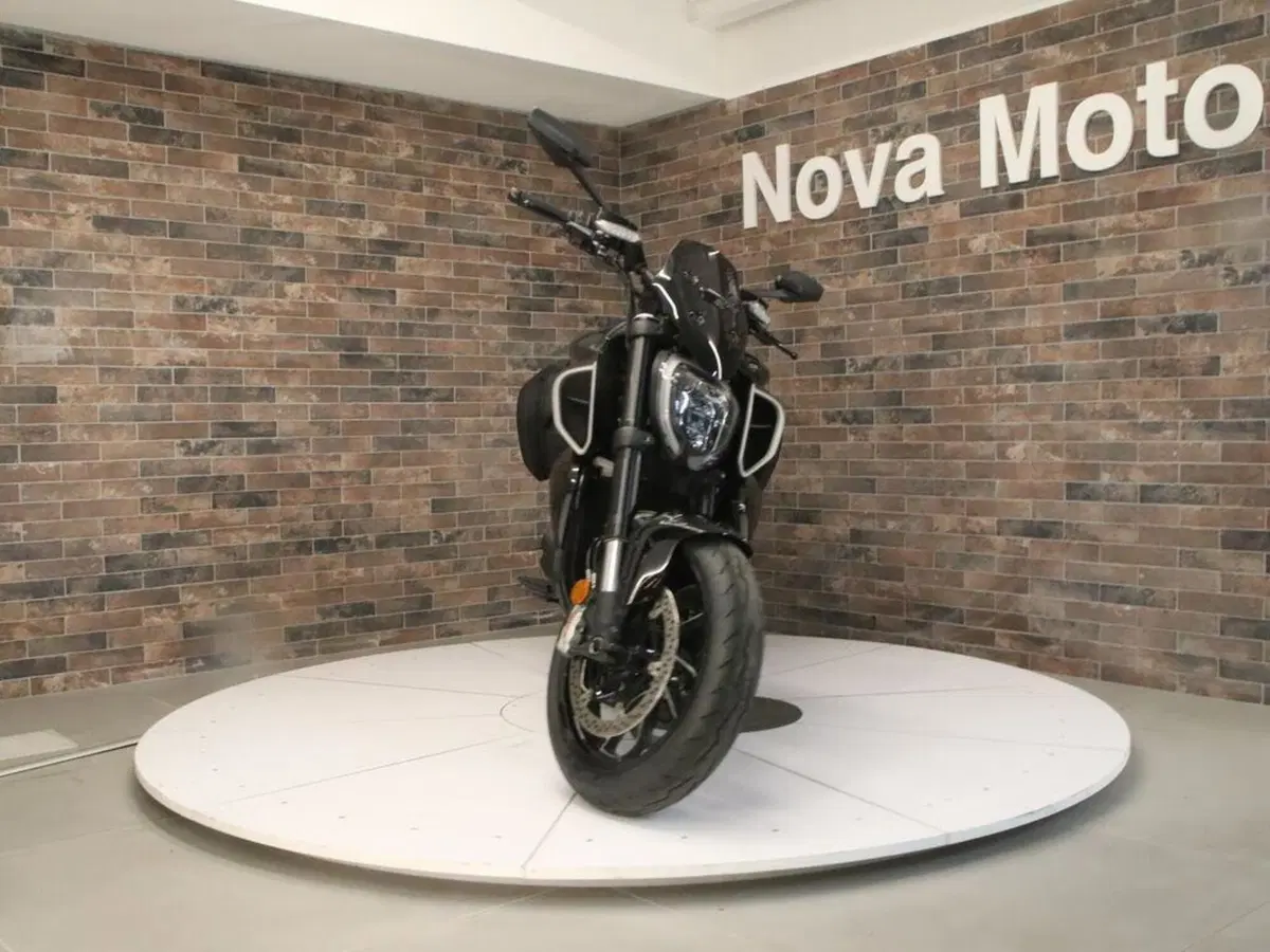 Ducati Diavel V4 (2023 - 26) (3)