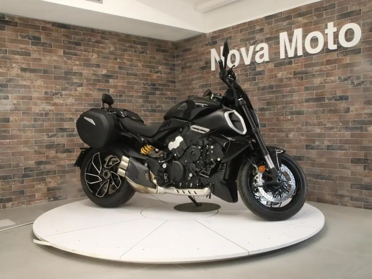 Ducati Diavel V4 (2023 - 26) (5)