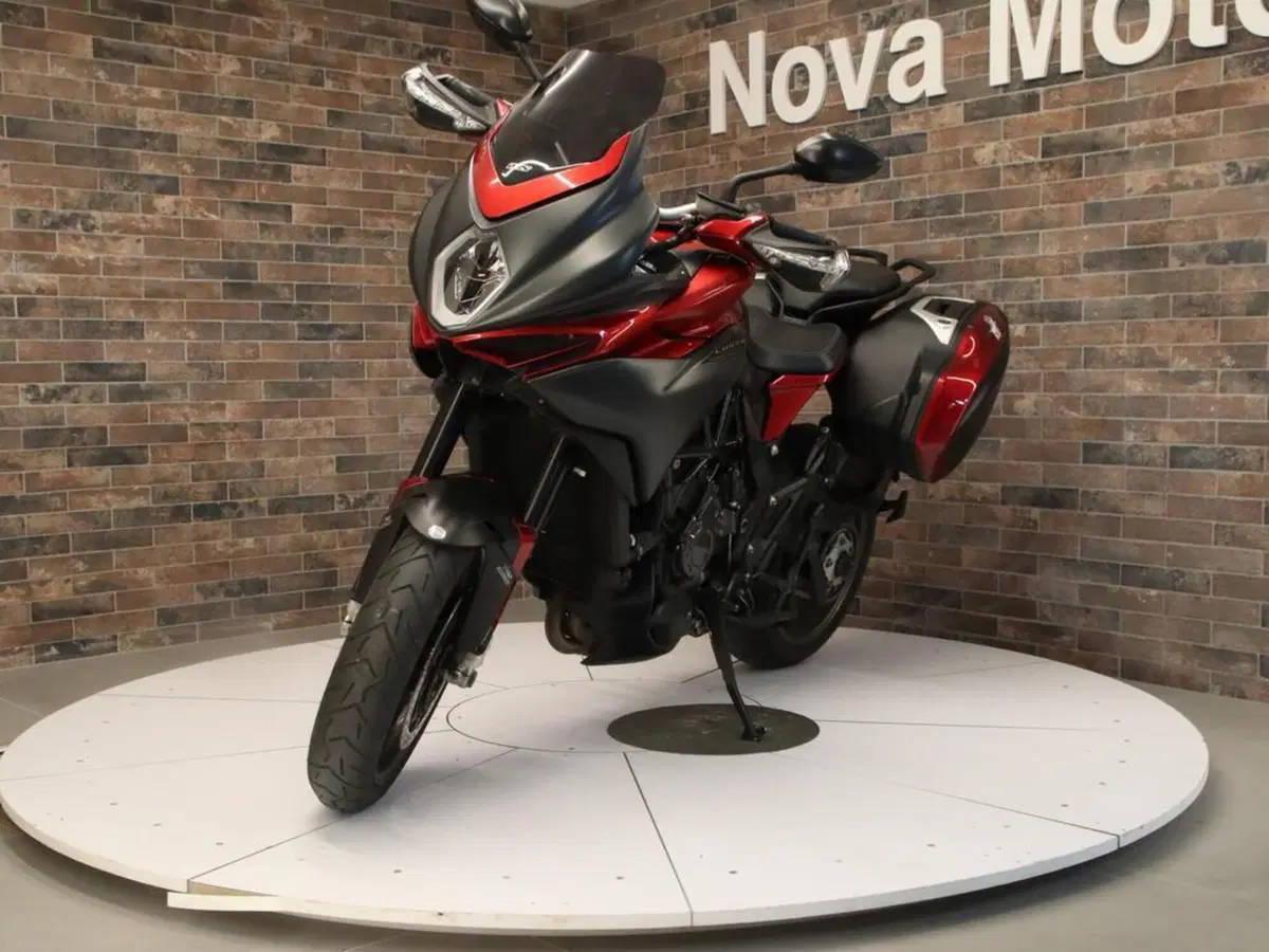 MV Agusta Turismo Veloce 800 Lusso (2021 - 23) (5)