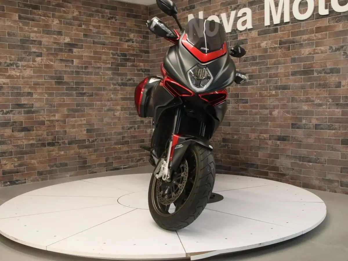 MV Agusta Turismo Veloce 800 Lusso (2021 - 23) (8)