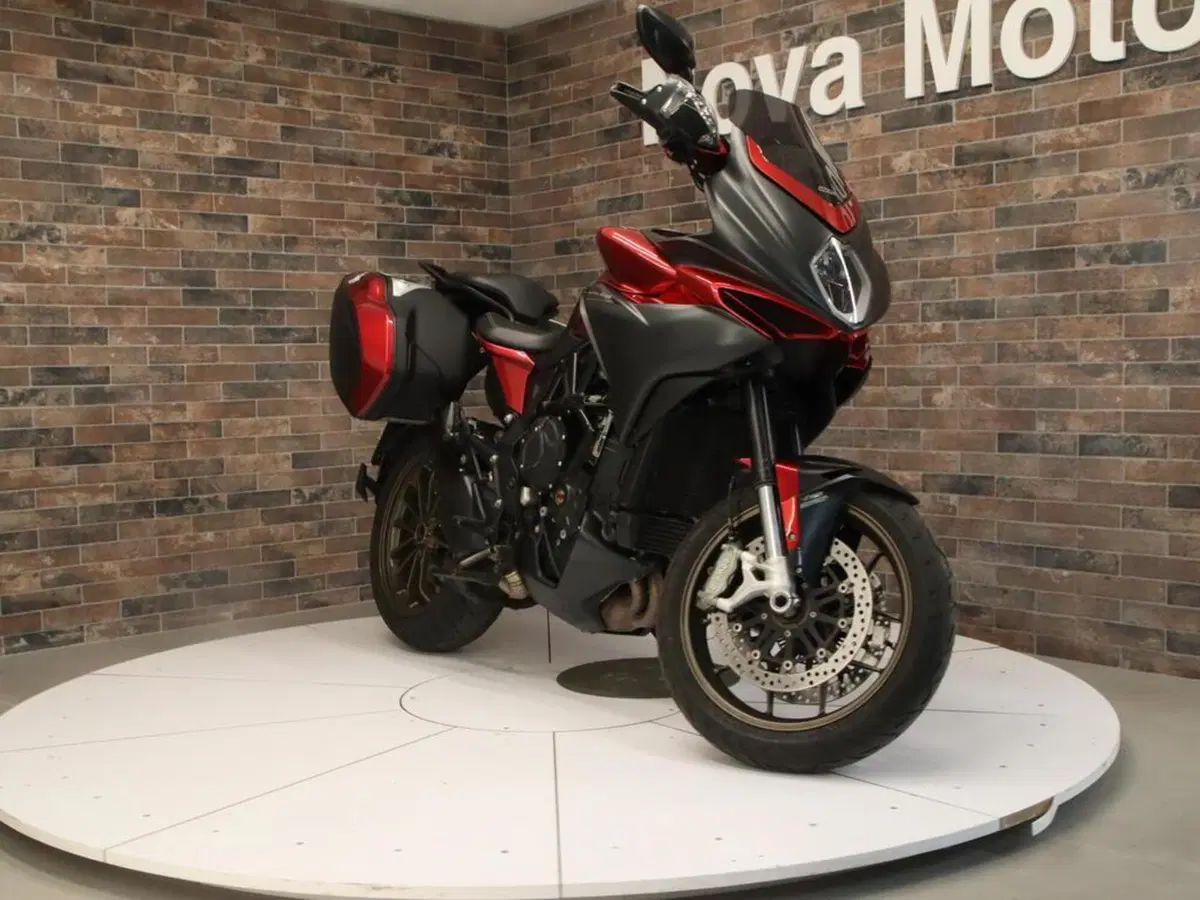 MV Agusta Turismo Veloce 800 Lusso (2021 - 23) (11)