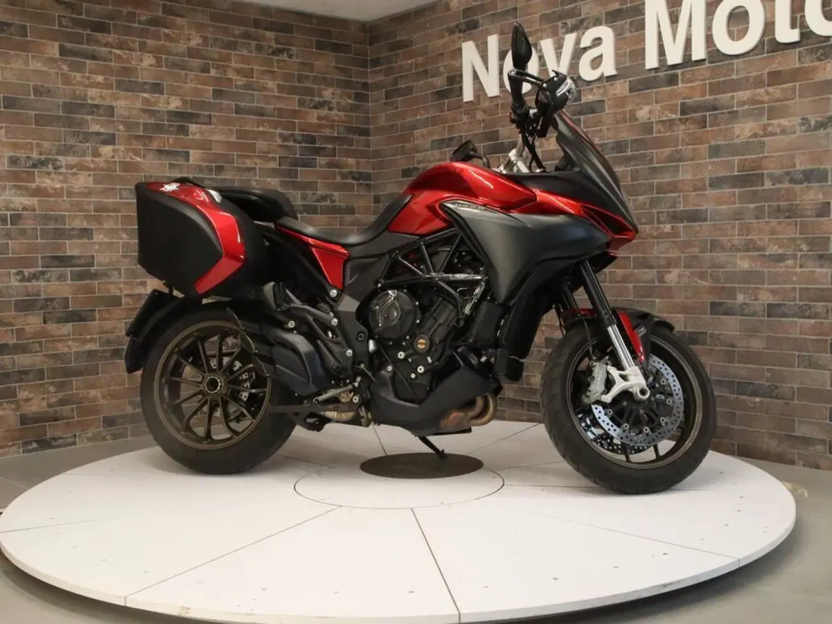 MV Agusta Turismo Veloce 800 Lusso (2021 - 23) (14)