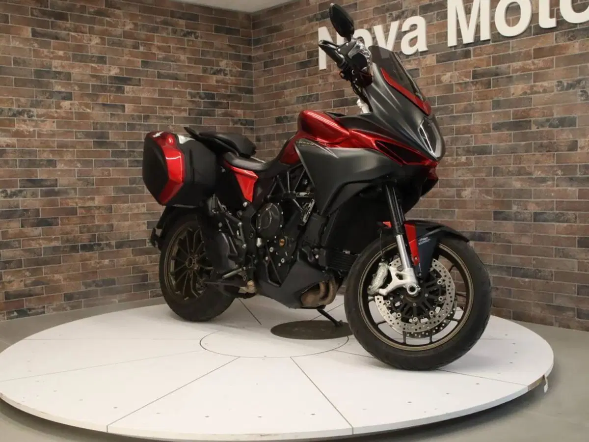 MV Agusta Turismo Veloce 800 Lusso (2021 - 23) (12)