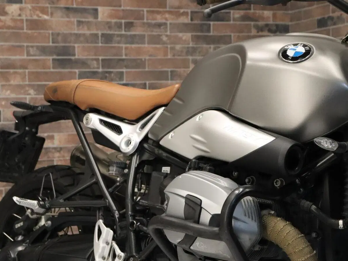 Bmw R nineT 1200 Scrambler (2016 - 20) (14)