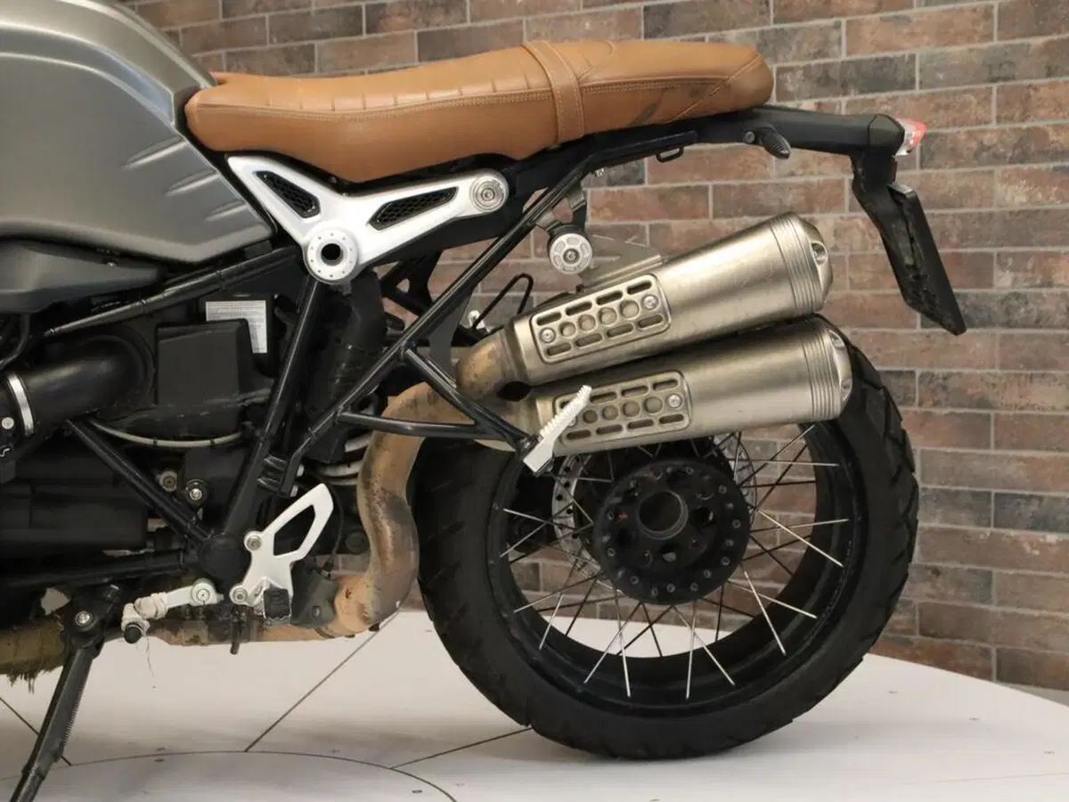 Bmw R nineT 1200 Scrambler (2016 - 20) (15)