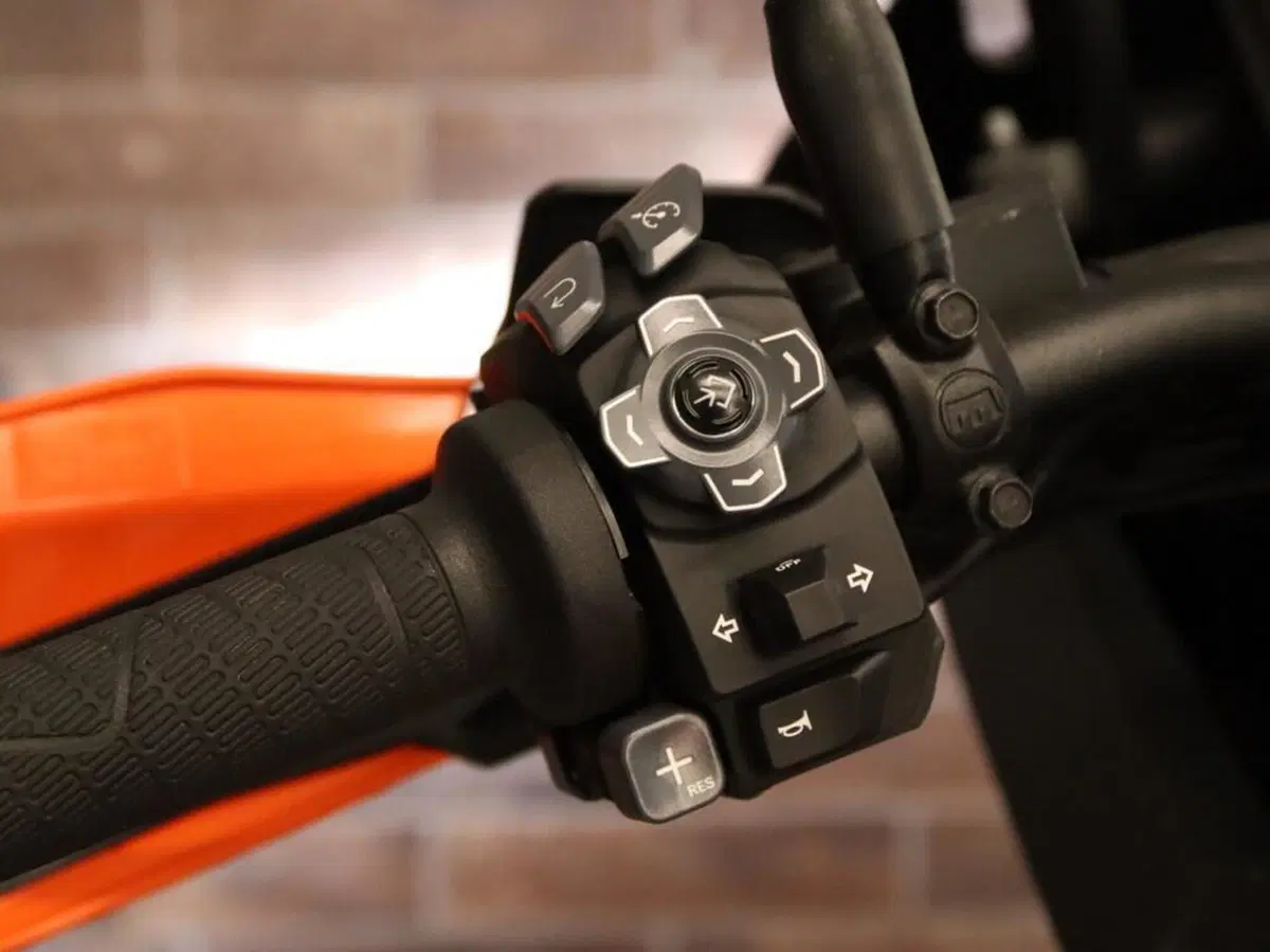 KTM 1290 Super Adventure S (2022 - 25) (13)