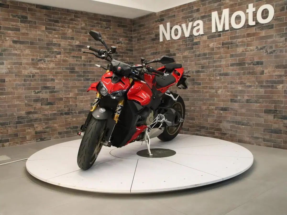 Ducati Streetfighter V4 1100 S (2021 - 22) (4)