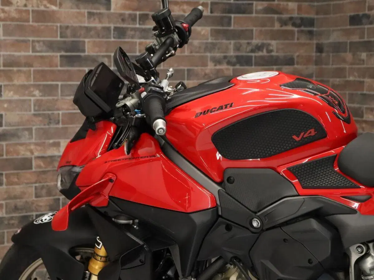 Ducati Streetfighter V4 1100 S (2021 - 22) (12)