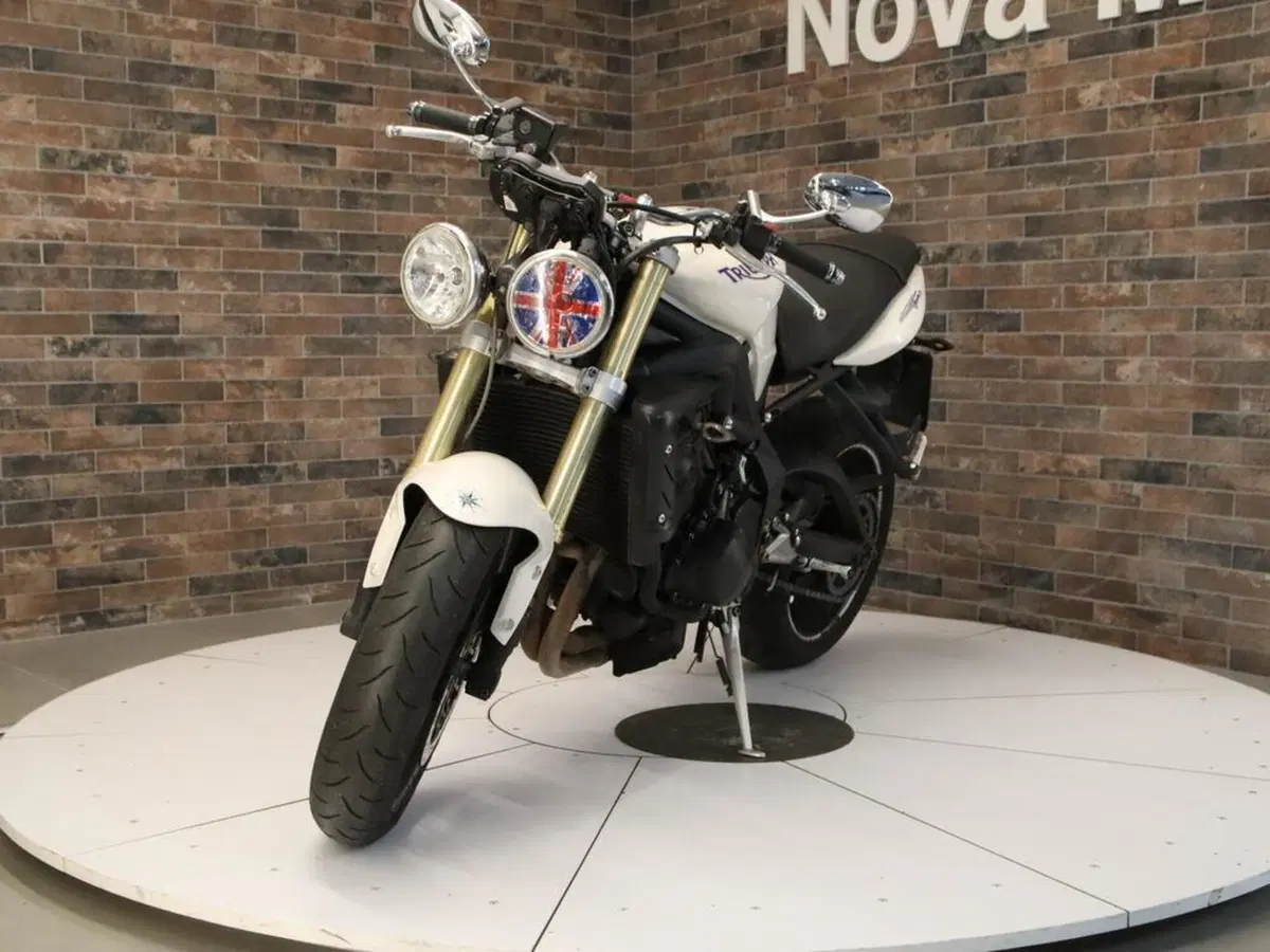 Triumph Street Triple (2007 - 12) (4)