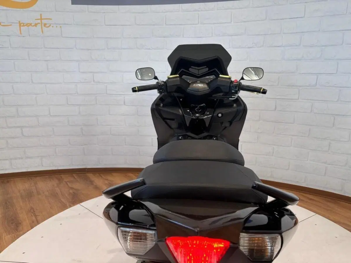 Yamaha T-Max 530 Bronze Max ABS (2014) (6)