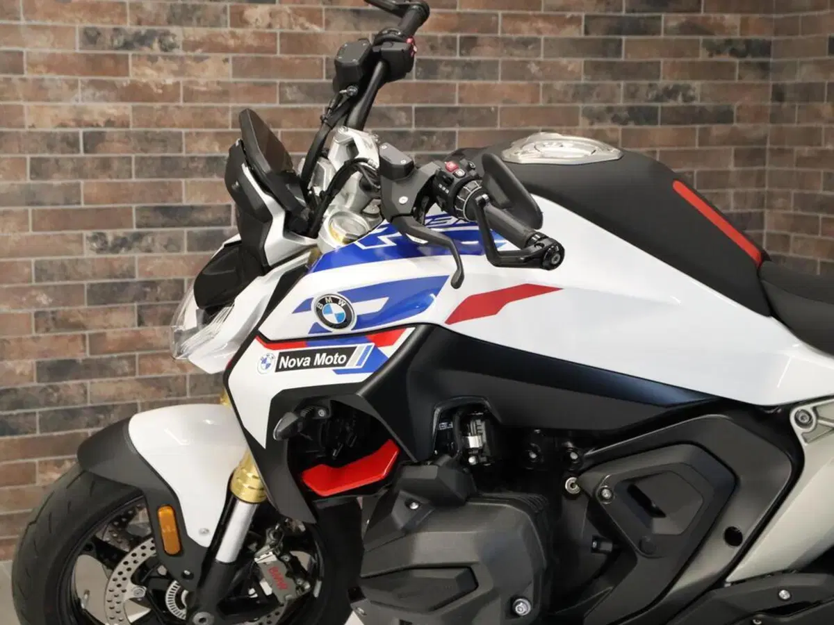 Bmw R 1300 R (2026 - 27) (9)