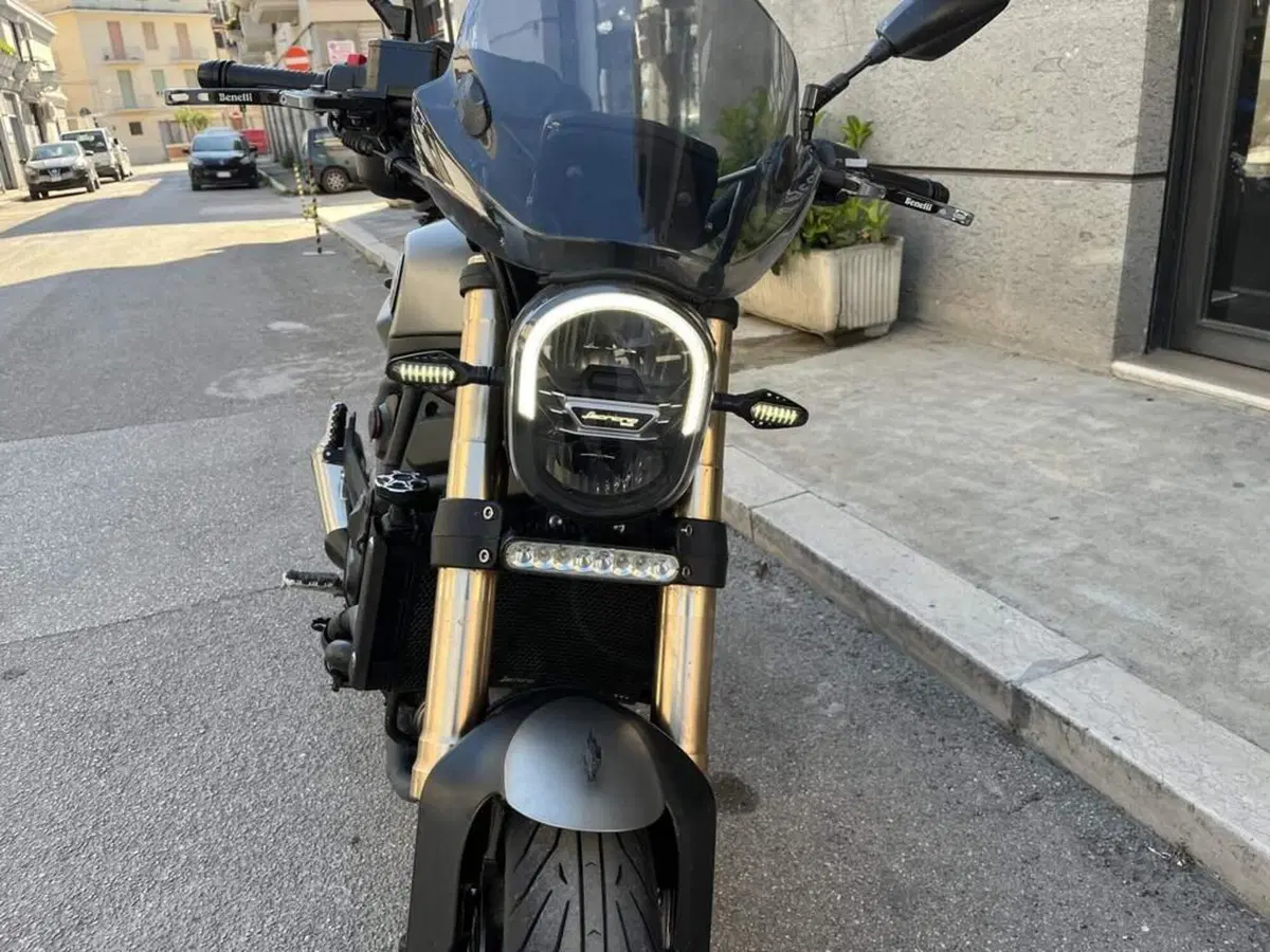 Benelli Leoncino 500 (2021 - 25) (4)