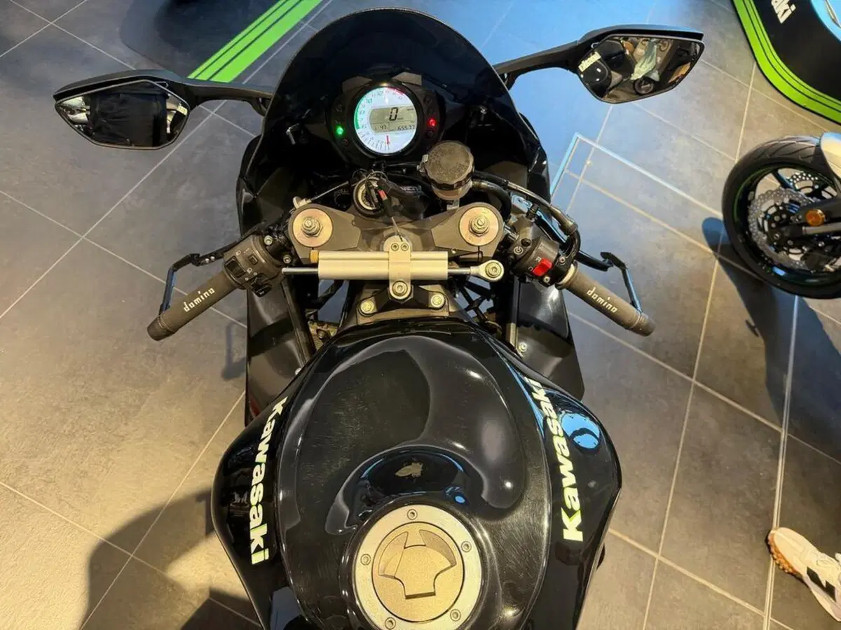 Kawasaki Ninja 1000 ZX-10R (2010 - 11) (8)