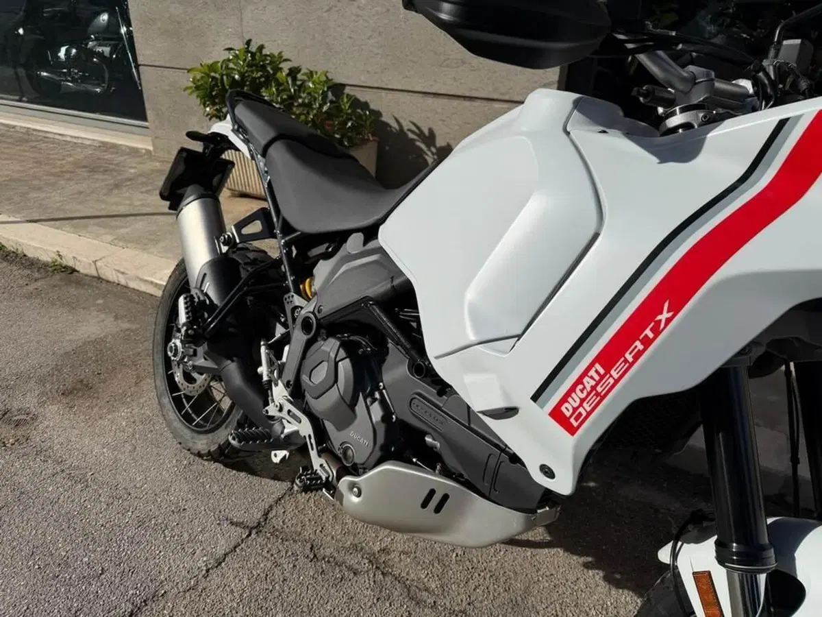 Ducati DesertX (2022 - 25) (5)