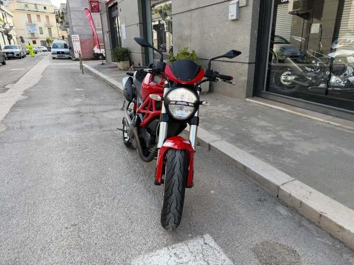 Ducati Monster 696 (2008 - 13) (3)